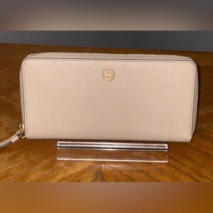 Tory Burch Robinson Wallet
